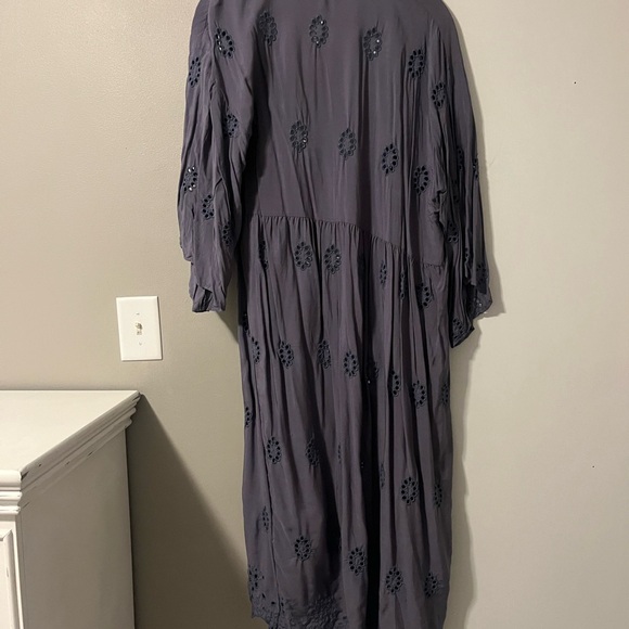 Cover up - Picture 2 of 3